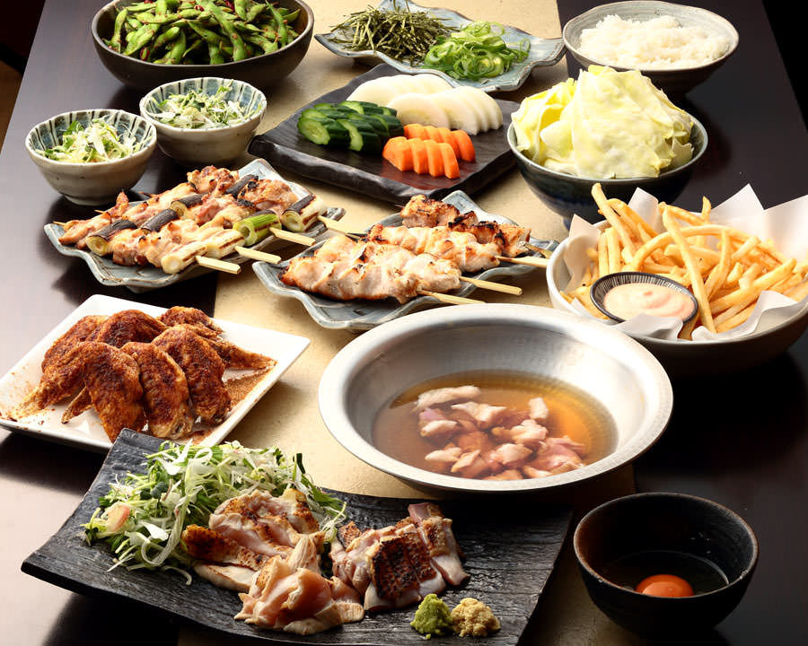 とりいちず 新横浜JEMS店の鶏料理を満喫できる〈食べ放題×飲み放題コース〉